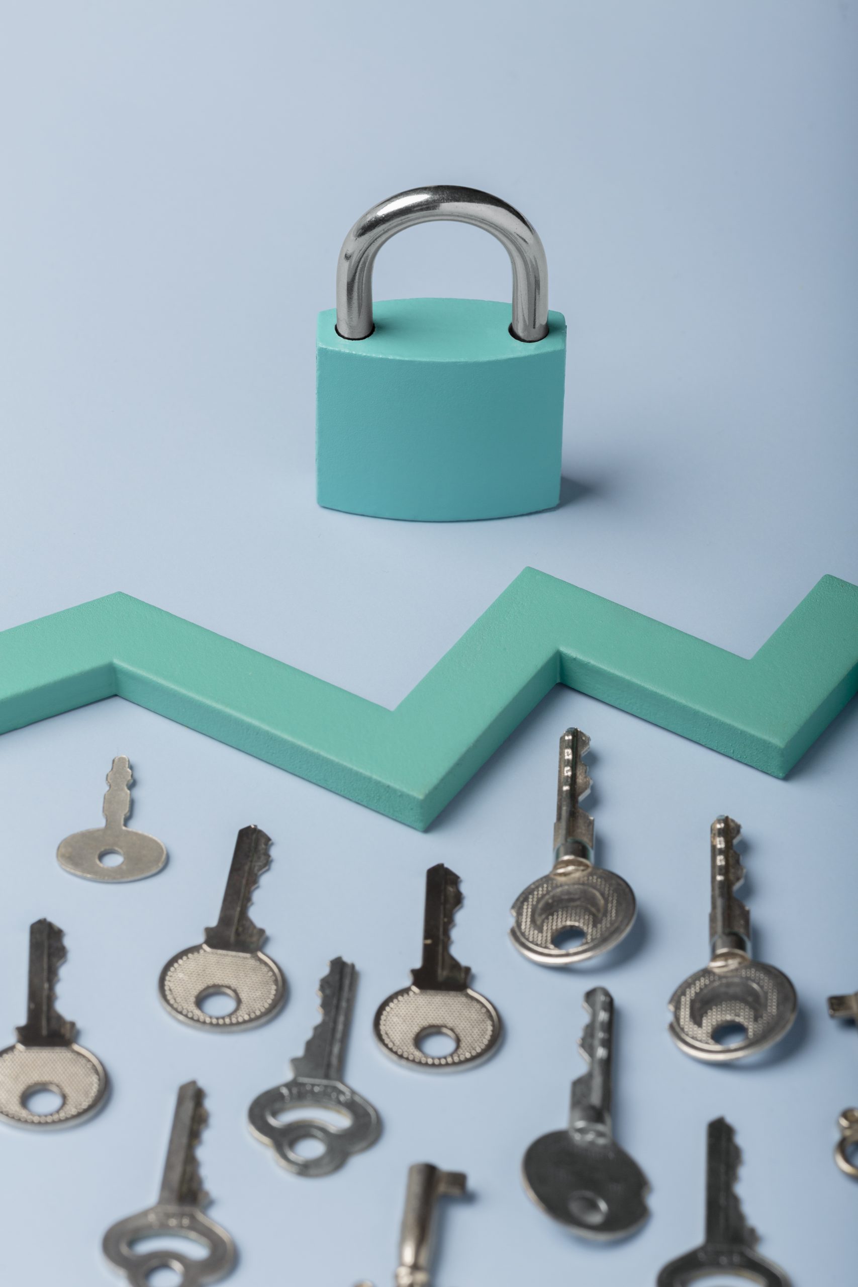 Protection concept with lock